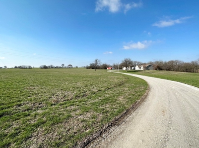 El Dorado Springs Missouri Country Home and Land For Sale - image 29