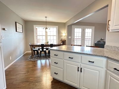 El Dorado Springs Missouri Country Home and Land For Sale - image 12