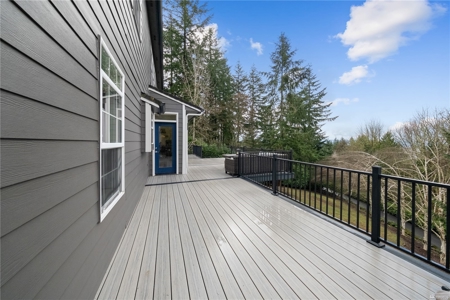 Beautifully Updated Contemporary Home for Sale - Longview WA - image 23