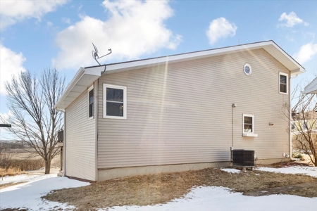 2 story For sale, Woodbine, IA Harrison Co. 3+BR New Roof - image 37