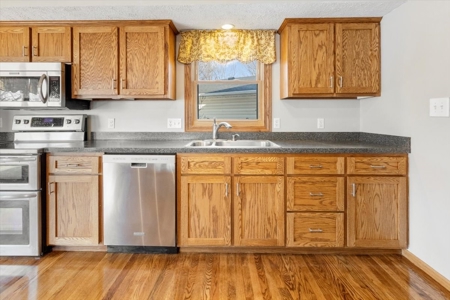 2 story For sale, Woodbine, IA Harrison Co. 3+BR New Roof - image 9