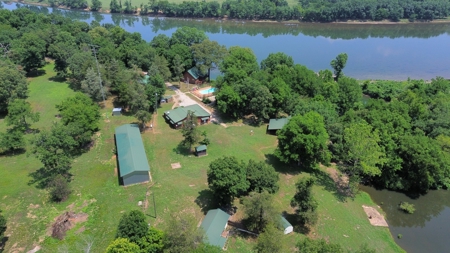 Riverfront Log Cabins For Sale In Mountain View, Arkansas - image 9