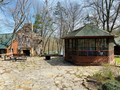 Riverfront Log Cabins For Sale In Mountain View, Arkansas - image 13