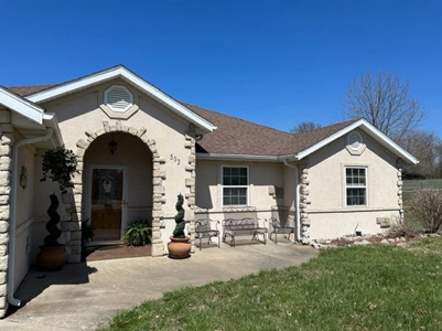 El Dorado Springs Missouri Home in Town For Sale - image 21
