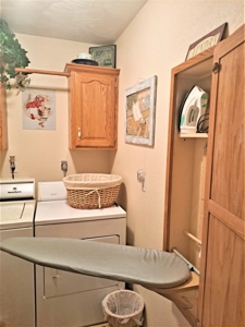El Dorado Springs Missouri Home in Town For Sale - image 10
