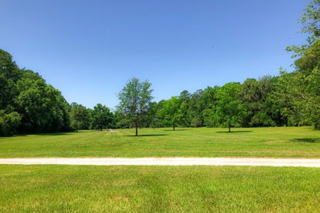Stunning Home On 28 Acres In Lake Butler, Florida - image 4