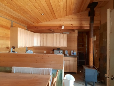 This 42 acre off grid rural property has gorgeous mnt views - image 5