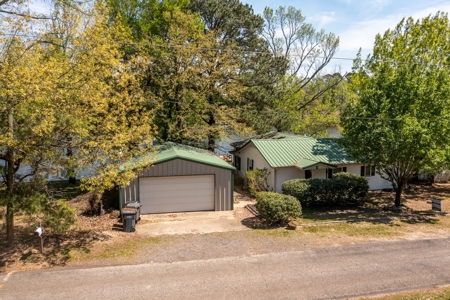 East Texas Lake Front Home for Sale - image 3