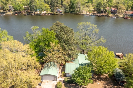 East Texas Lake Front Home for Sale - image 2