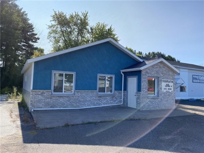 Commercial Building For Sale In Moose Lake MN - image 1