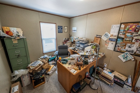 This remote, off grid 3bd2ba home on 36 acres has a well ! - image 17