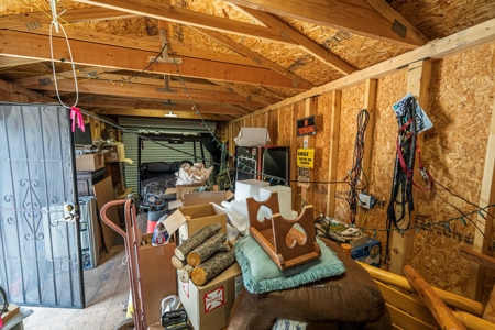 This remote, off grid 3bd2ba home on 36 acres has a well ! - image 30