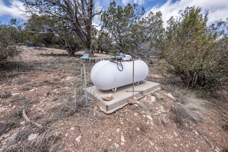 This remote, off grid 3bd2ba home on 36 acres has a well ! - image 25