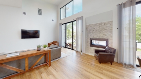 Waterfront Home For Sale in Groesbeck, TX - Lake Limestone - image 20