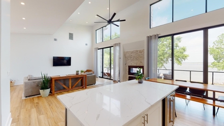 Waterfront Home For Sale in Groesbeck, TX - Lake Limestone - image 17