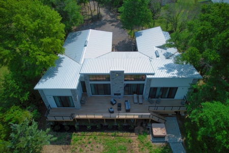 Waterfront Home For Sale in Groesbeck, TX - Lake Limestone - image 13