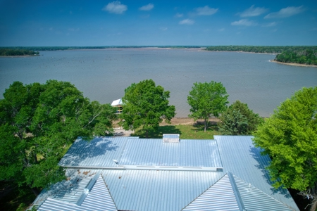 Waterfront Home For Sale in Groesbeck, TX - Lake Limestone - image 11
