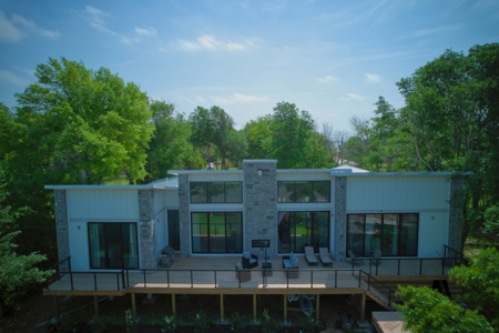 Waterfront Home For Sale in Groesbeck, TX - Lake Limestone - image 12