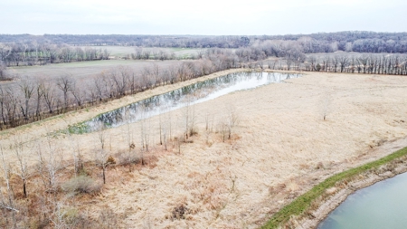 Beautiful Homesite with a 4-acre Lake - image 7