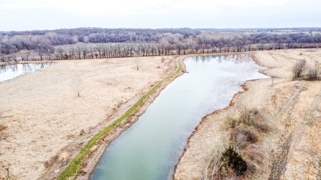 Beautiful Homesite with a 4-acre Lake - image 11