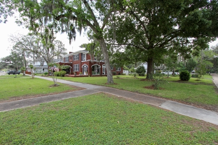 Vintage 2-Story Home in Madison Historic District For Sale - image 2