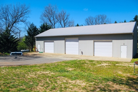 NC Home with Acreage and Garage for sale/ NC homes for sale - image 2