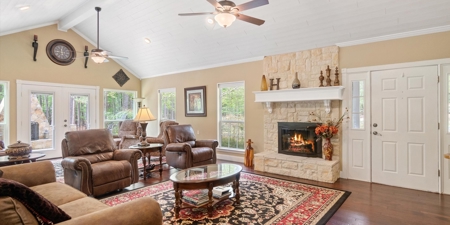 Lakefront Home Holly Lake Ranch Texas - East Tx Waterfront - image 12