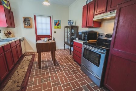 Beautiful Country Home for Sale at Olde Mill Golf Course! - image 5