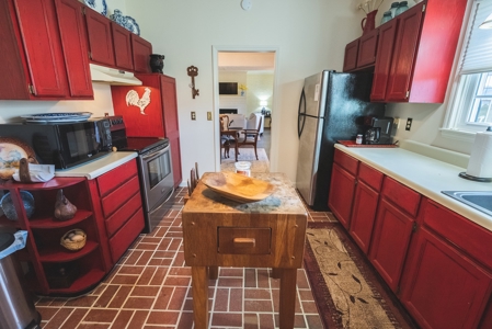Beautiful Country Home for Sale at Olde Mill Golf Course! - image 7