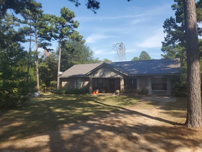 5 Bedroom 2.5 Bath Home On 1 Acre For Sale In Antlers Ok - image 1