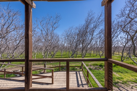 Northern California Country Homes & Land For Sale - image 8