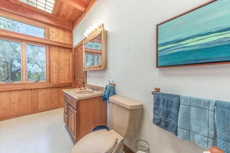 Northern California Country Homes & Land For Sale - image 23