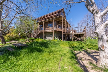 Northern California Country Homes & Land For Sale - image 5