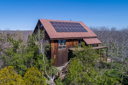 Northern California Country Homes & Land For Sale - image 1