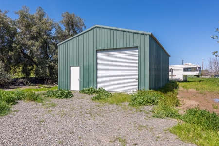 Northern California Country Homes & Land For Sale - image 4