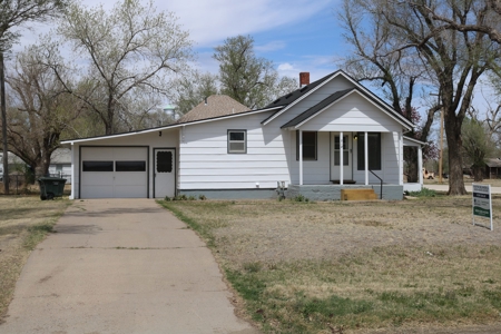 Home For Sale in Ashland, Kansas - image 3