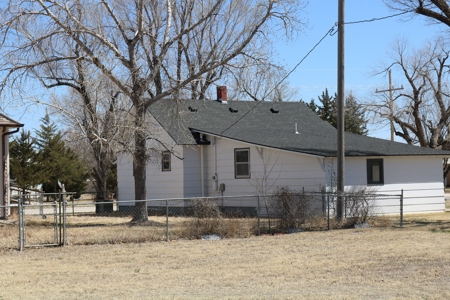 Home For Sale in Ashland, Kansas - image 39