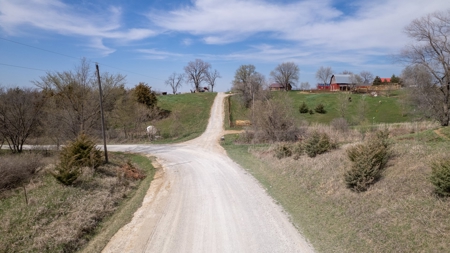 Monroe County Custom Built Log Cabin For Sale - image 33