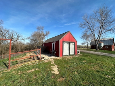 Monroe County Custom Built Log Cabin For Sale - image 28