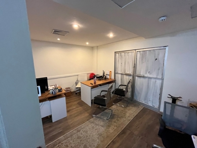Spacious commercial space in Edificio Comosa, Panama City - image 12