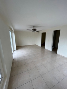 Big house in Villa de las Fuentes with commercial option - image 9