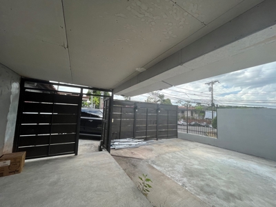 Big house in Villa de las Fuentes with commercial option - image 1