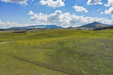 Secluded Mountain Oasis with Breathtaking Panoramic Views - image 15