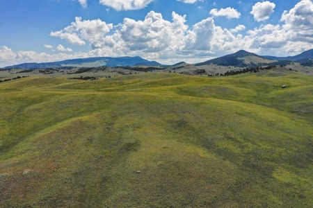 Secluded Mountain Oasis with Breathtaking Panoramic Views - image 17