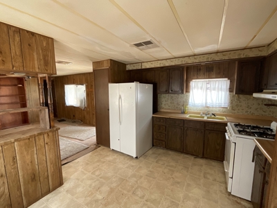 Small Home and Land for Sale Near Seligman AZ - image 12