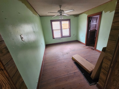 Building & Home For Sale - image 18