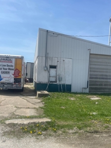 Building & Home For Sale - image 11