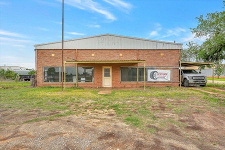 Thriving Commercial Tire Shop - image 9