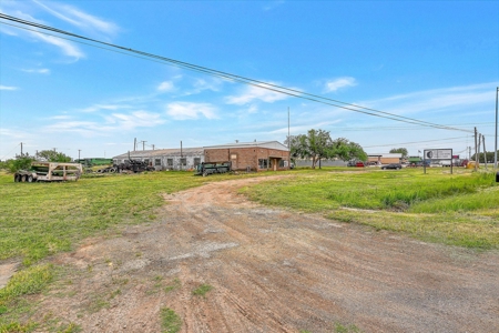 Thriving Commercial Tire Shop - image 5