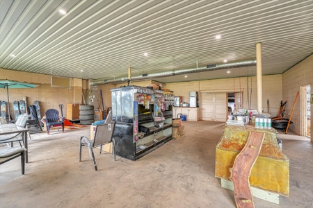 Thriving Commercial Tire Shop - image 12